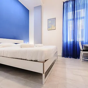 https://domenichini-via-aniello-falcone-72b.hotels-amalfi.com