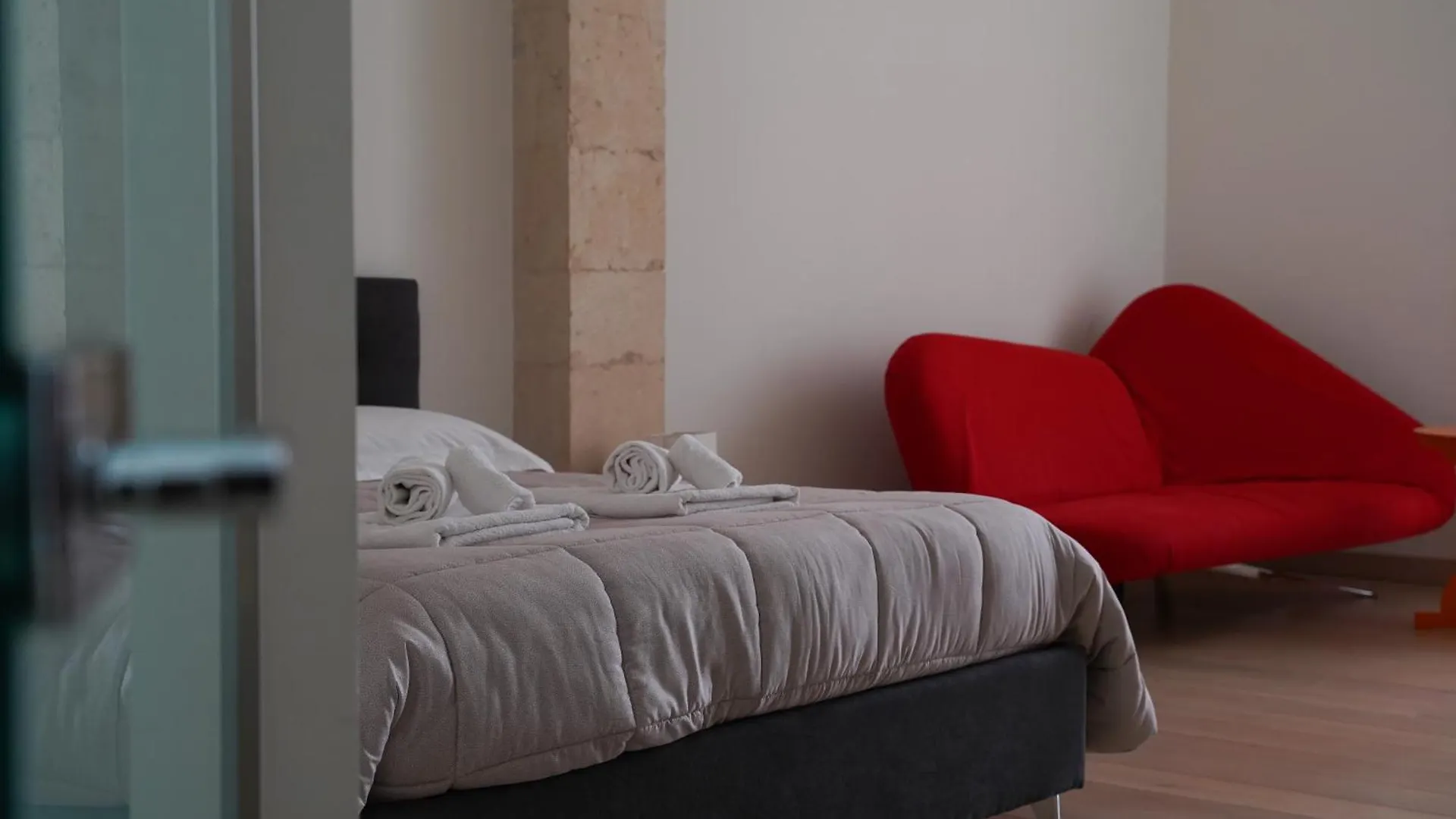 Suite Home D'Aragona Lecce 0*,  Italy