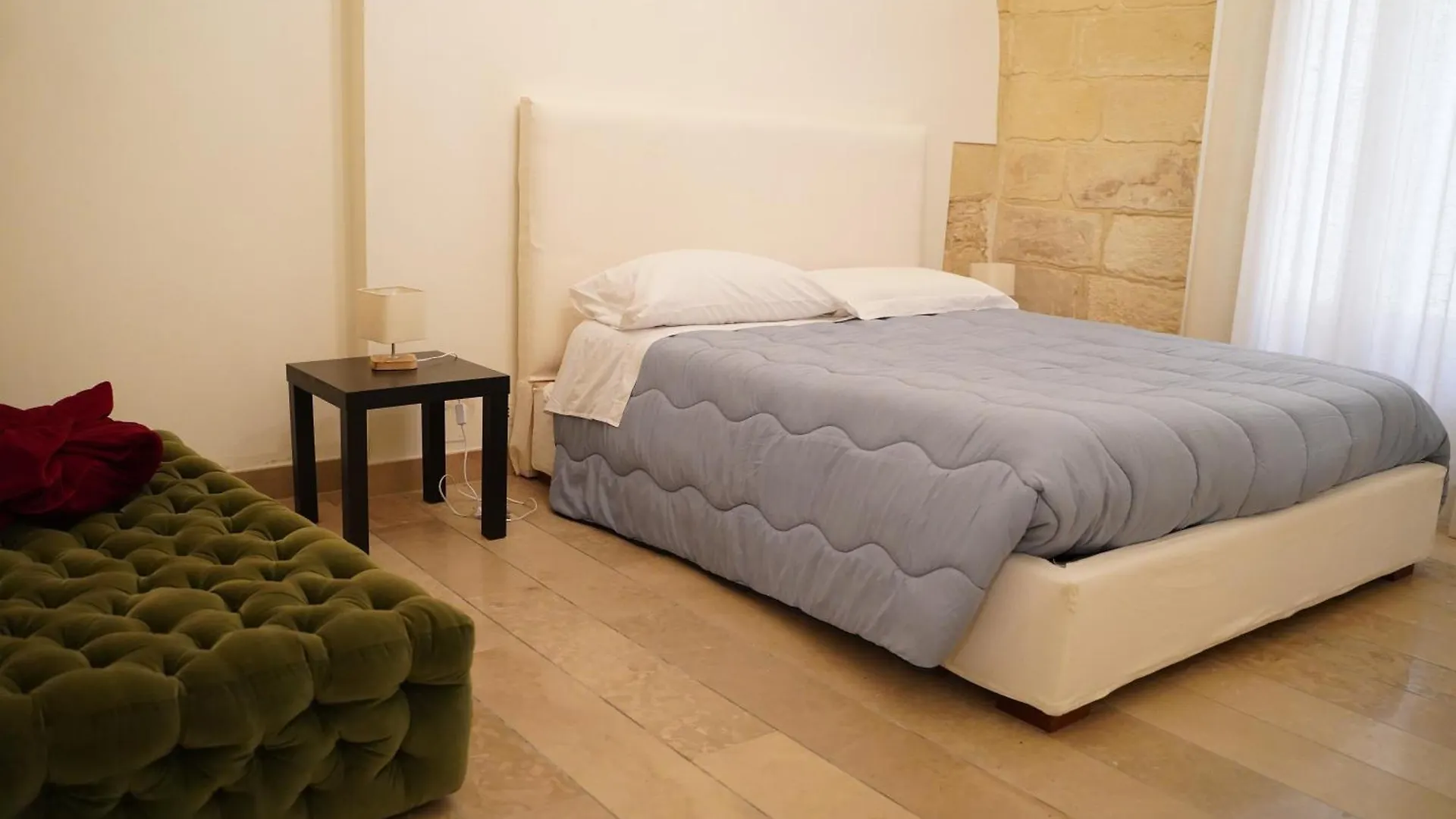Suite Home D'Aragona Lecce Apartment